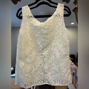 Vintage Handmade Elegant White Lace Sleeveless Layering Tank with open back